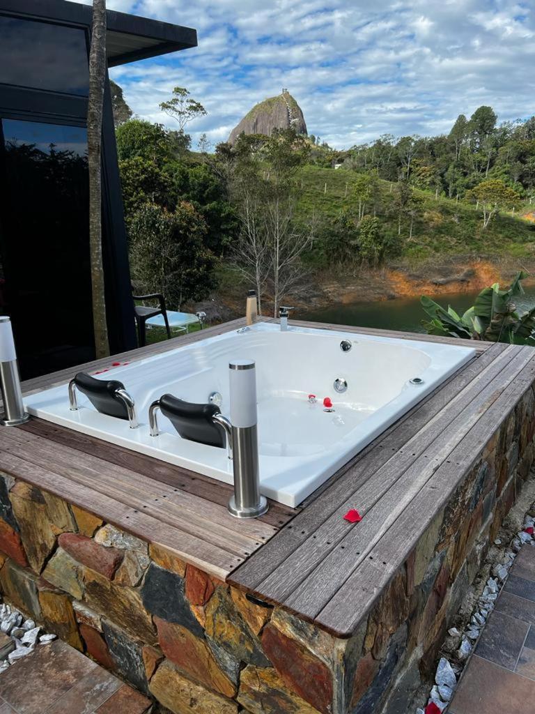 Cabana Privada Sin Prisa "Not Rush" Preciosa! Con Jacuzzi, Vista Y Acceso Directo Al Embalse, Vista A La Piedra , Deporte Acuatico Paddle Board And Breakfast Incluidos ! Imperdible Guatapé Zewnętrze zdjęcie